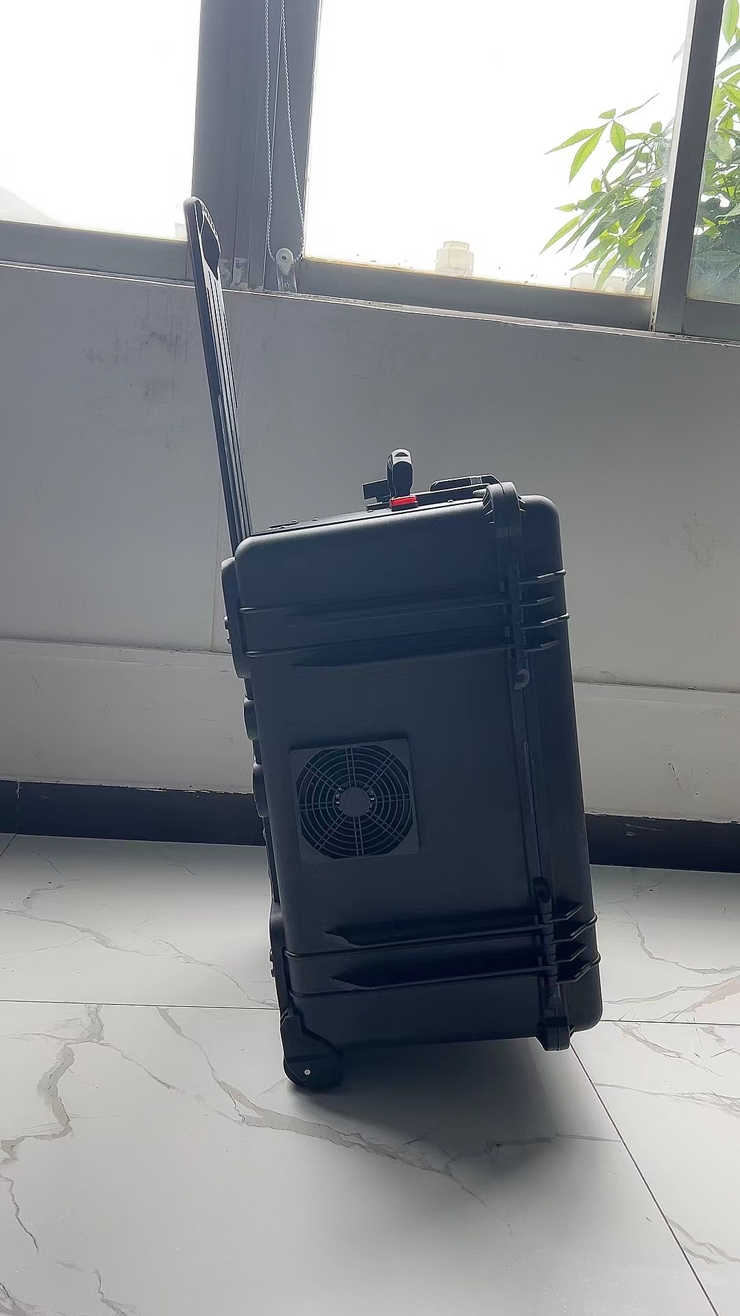 西乌珠穆沁手拉箱型移动通信干扰器